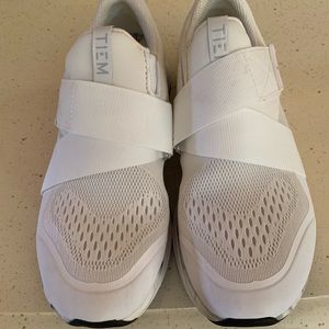 NWOT Tiem spin cycle shoes